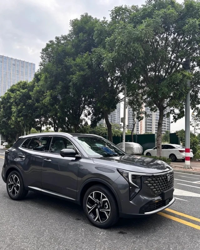 长安CS55 PLUS第四代 新蓝鲸 1.5T 天枢豪华型展示图1