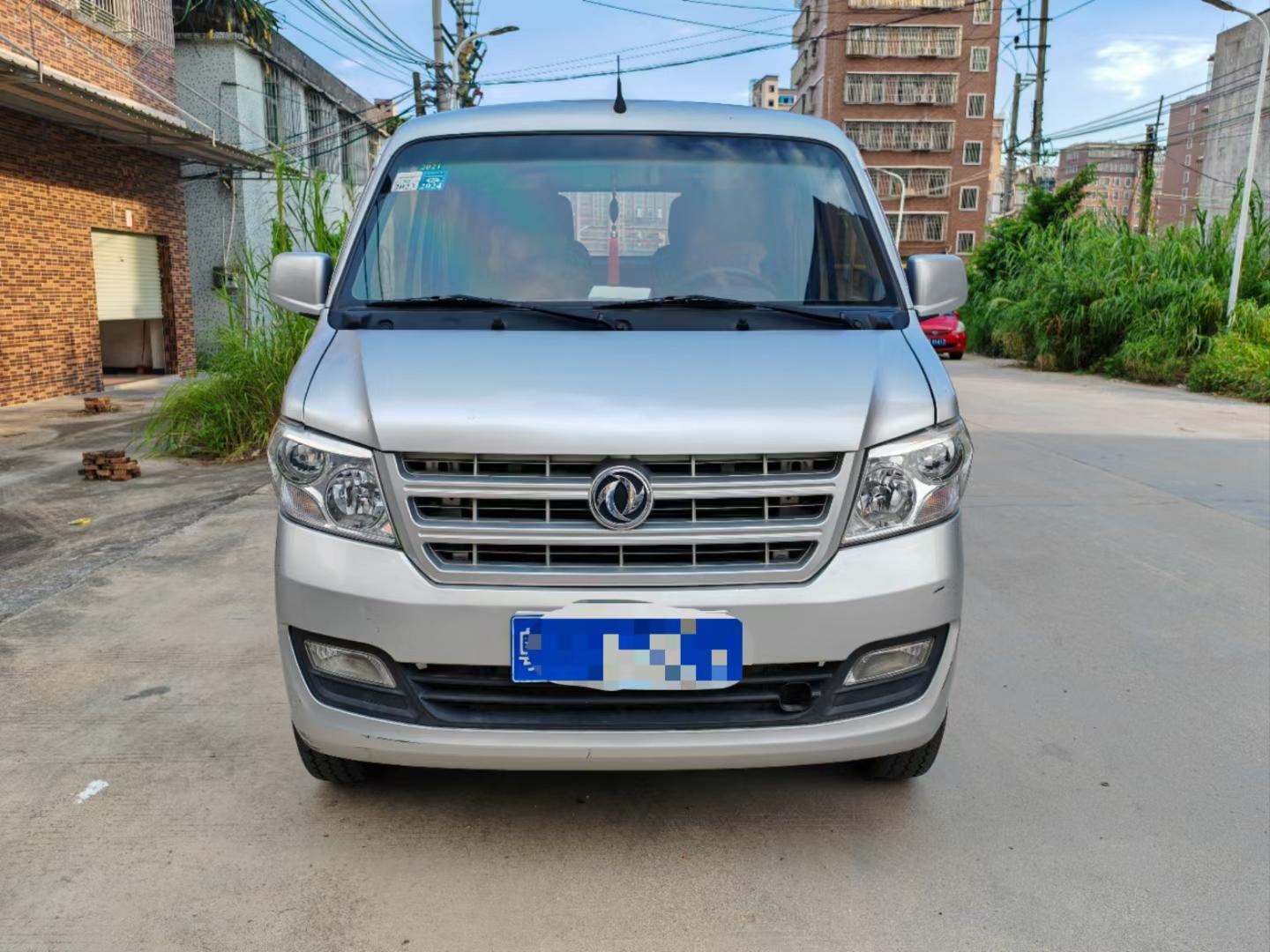 东风小康C32S 1.6L LV0展示图3