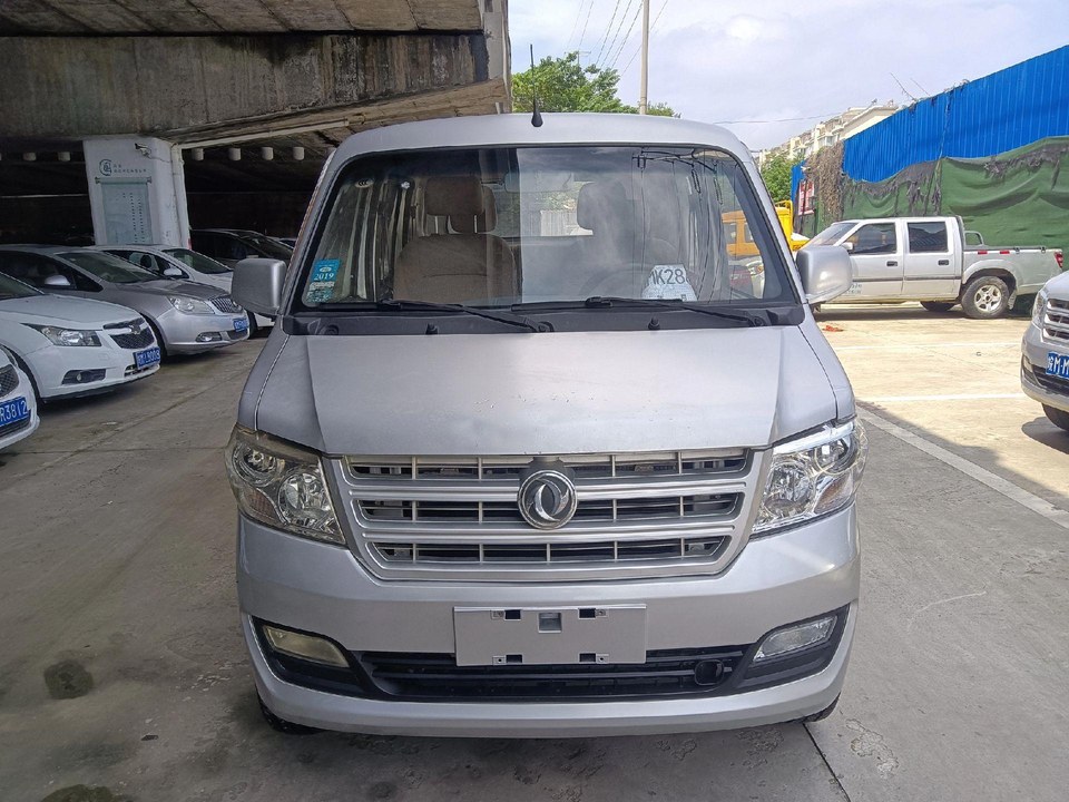 东风小康C32S 1.6L 精典型展示图2