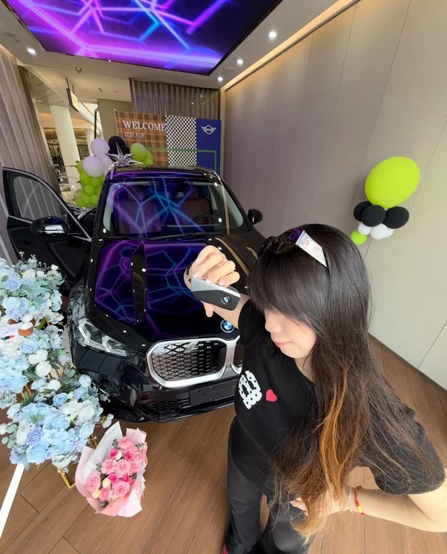 宝马iX1(海外)xDrive30 M Sport 日本版展示图1