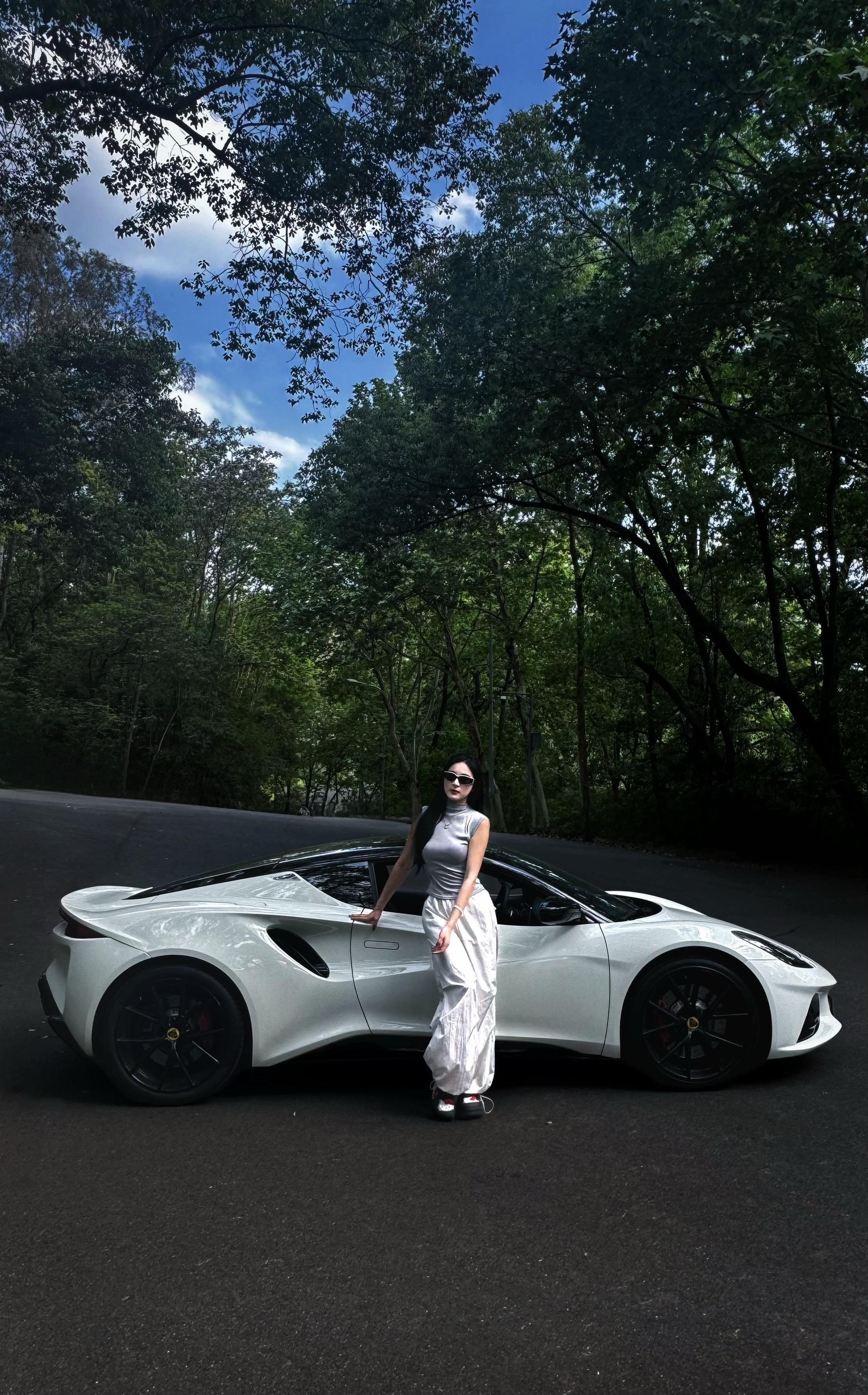 Emira420 Sport+展示图3