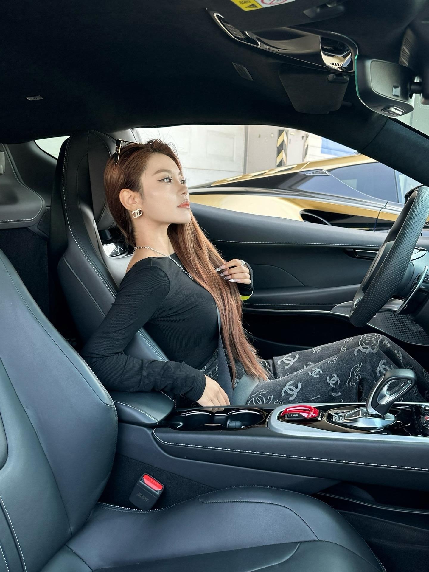 Emira420 Sport+展示图2