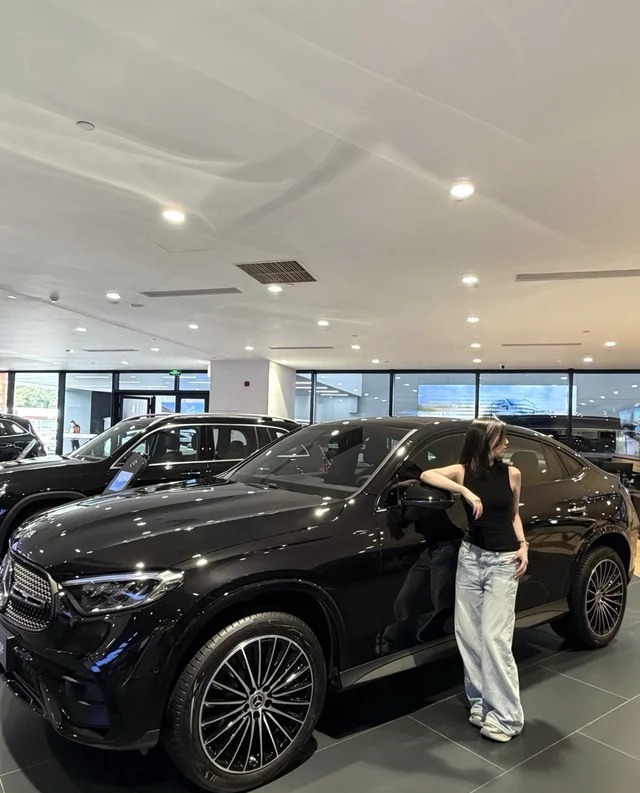 奔驰AMG GLC 43 4MATIC 轿跑SUV展示图3