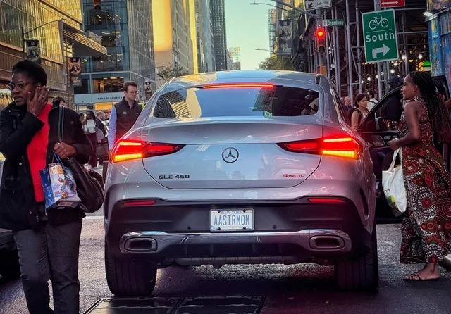 保时捷Cayenne E-Hybrid Coupé 2.0T展示图1