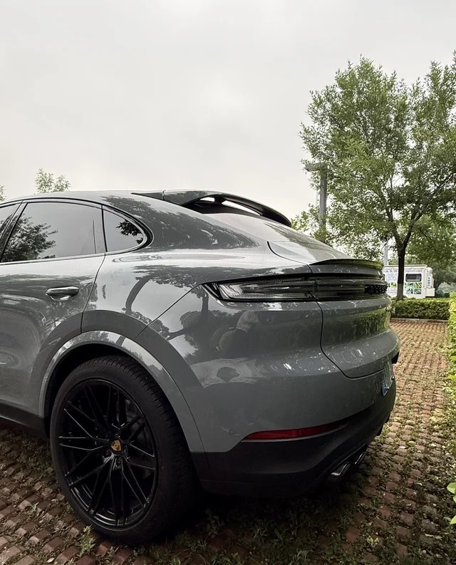 保时捷Cayenne E-Hybrid Coupé 2.0T展示图1