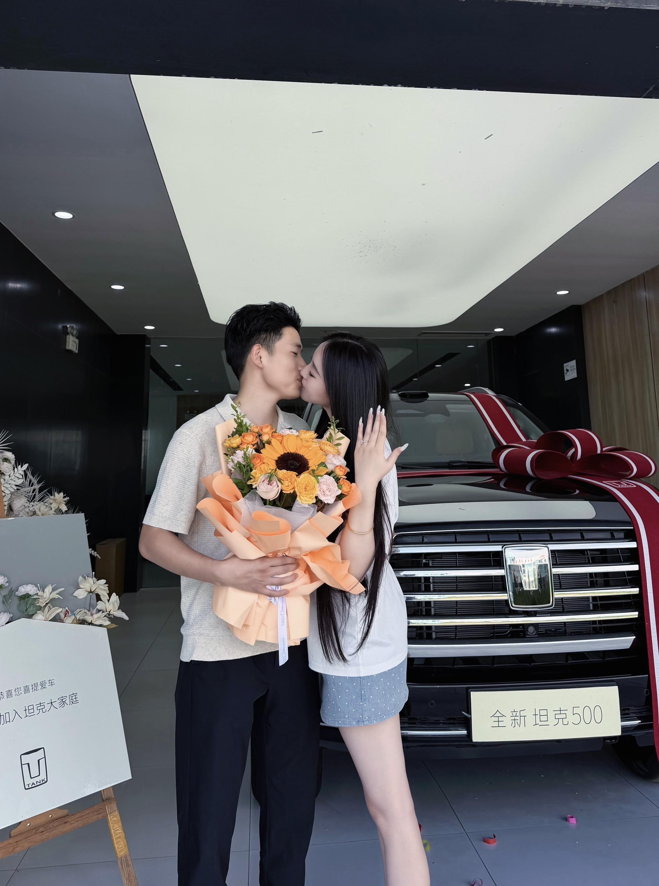 坦克5003.0T 7座版展示图3