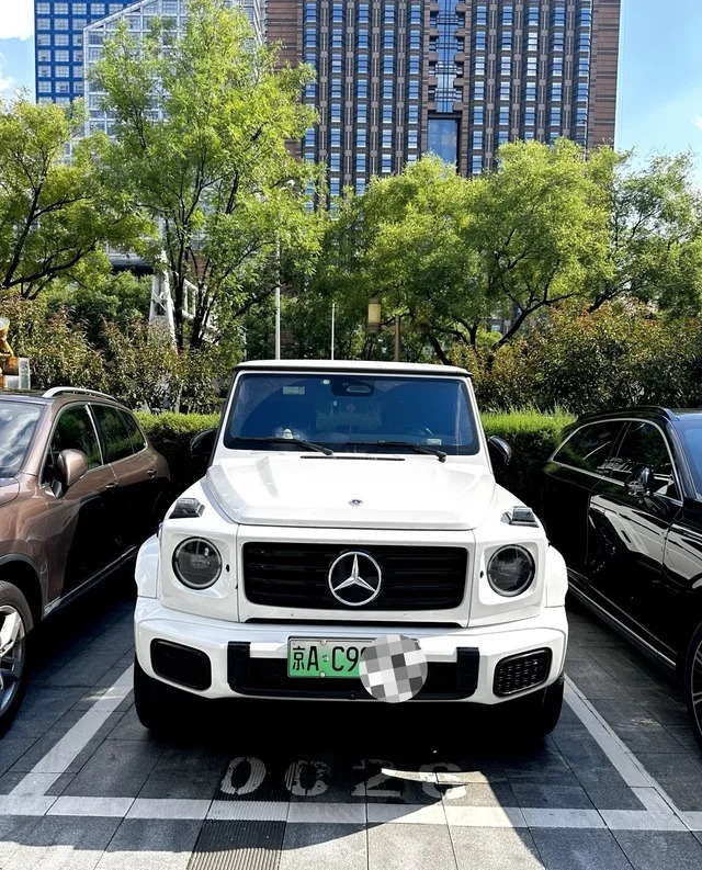 奔驰G 580 首发特别版展示图1