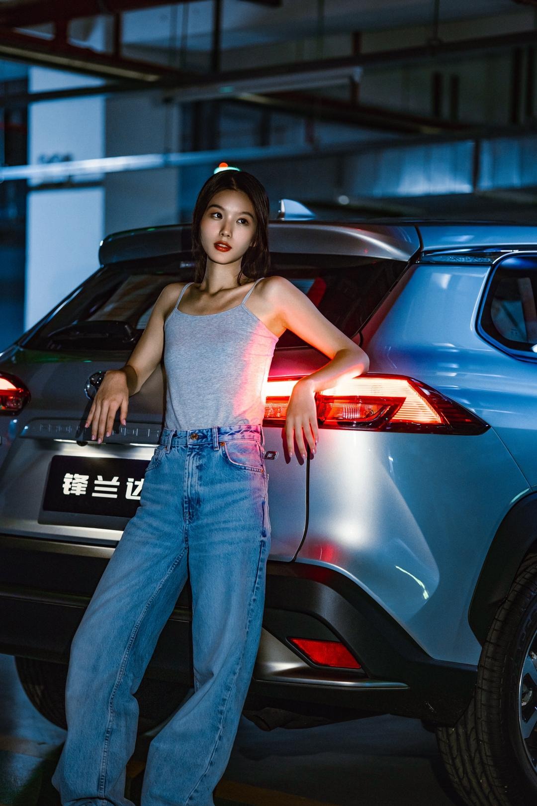 锋兰达2.0L CVT豪华版展示图2