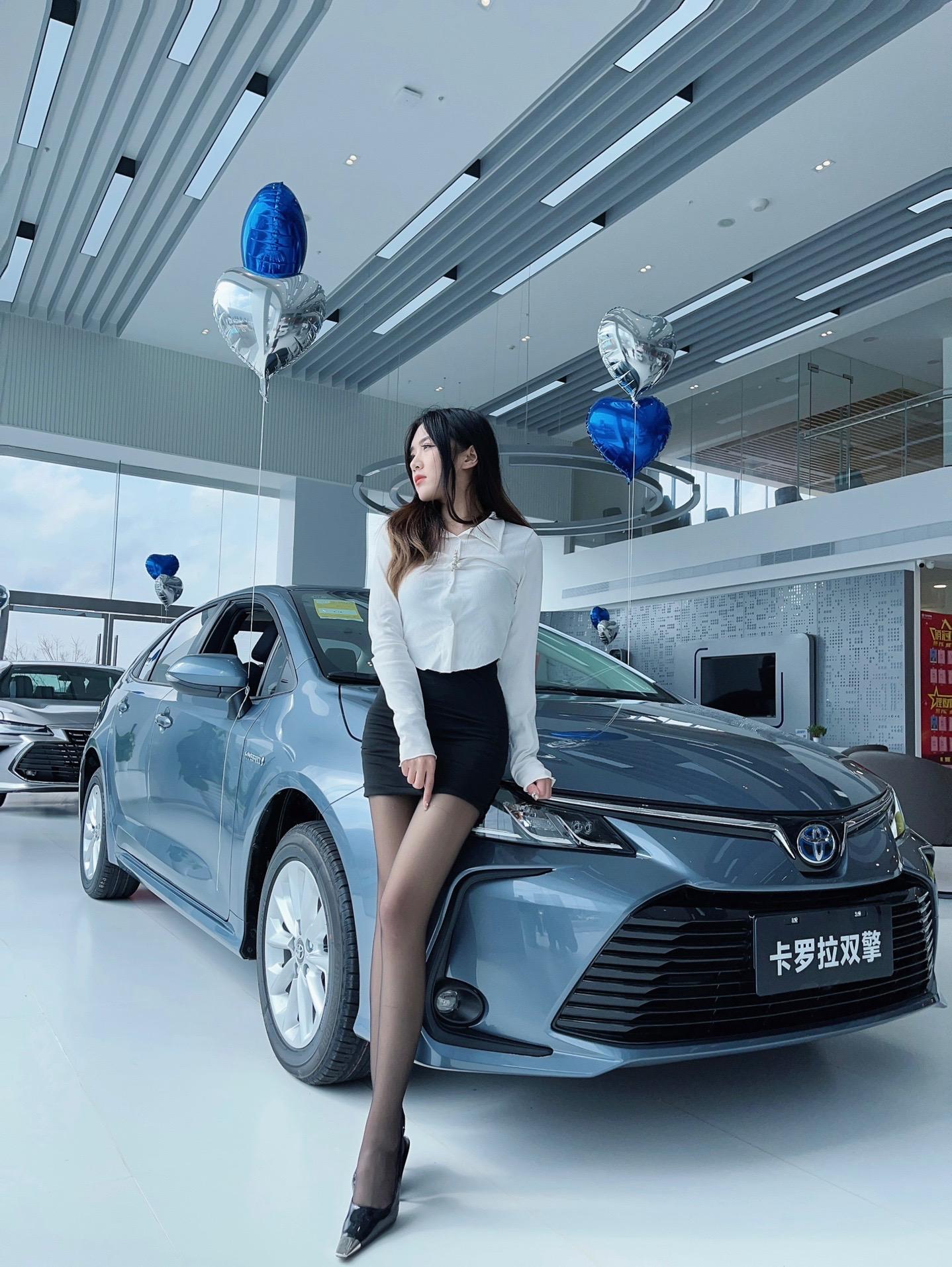 卡罗拉1.2T S-CVT精英版展示图1