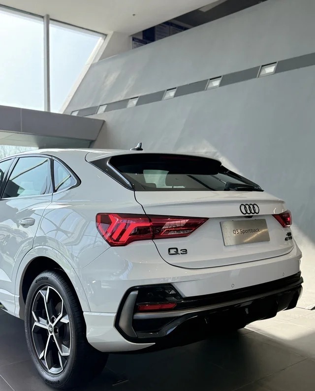 奥迪Q3 Sportback PHEV欧洲版展示图3