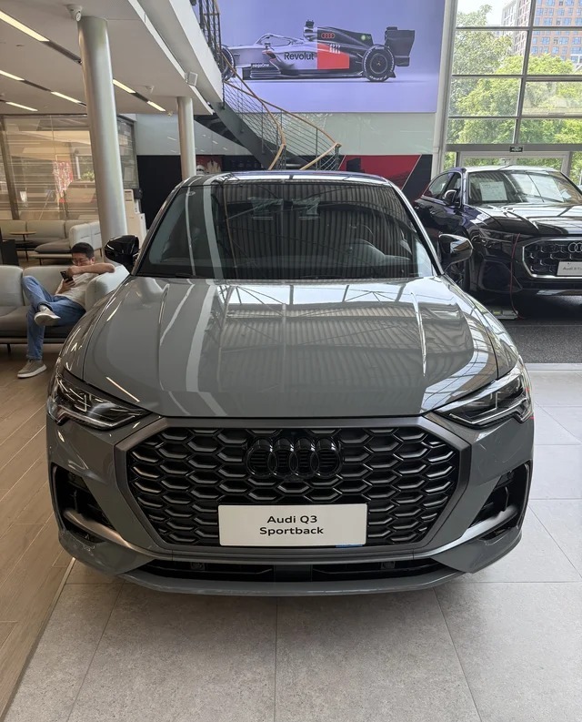 奥迪Q3 Sportback PHEV欧洲版展示图3