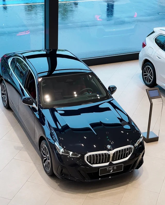 宝马i5(进口)M60 xDrive展示图1