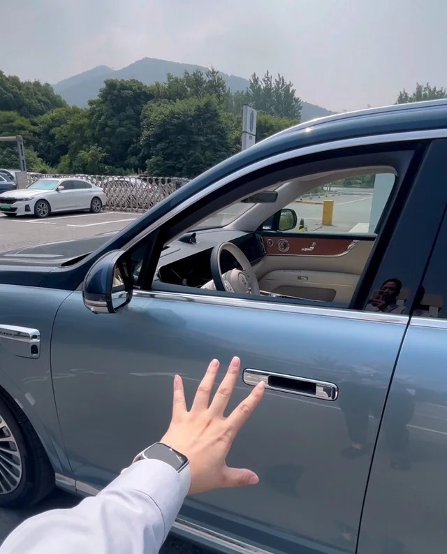 问界M7纯电 Max 五座 四驱版(192线激光雷达)展示图3