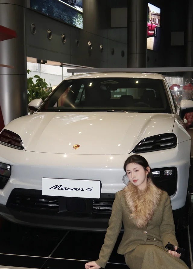 保时捷Macan 4 劲驰版展示图1