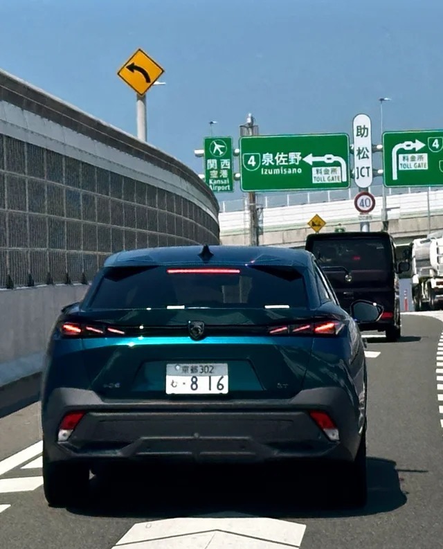 标致408X改款 1.6T ME版展示图3