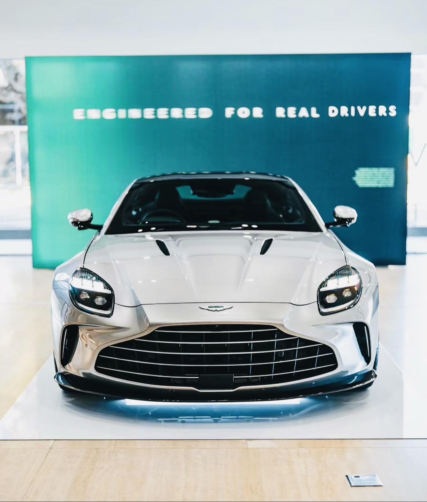 Vantage4.0T V8  S Coupe展示图2