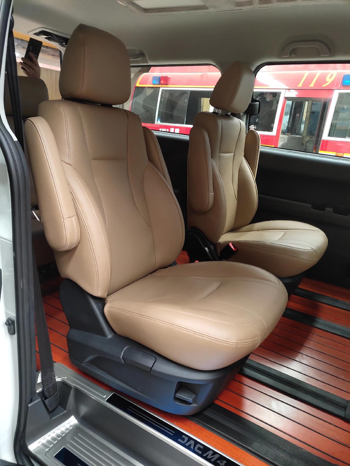 瑞风M42.0VVT 汽油 手动舒适版展示图2