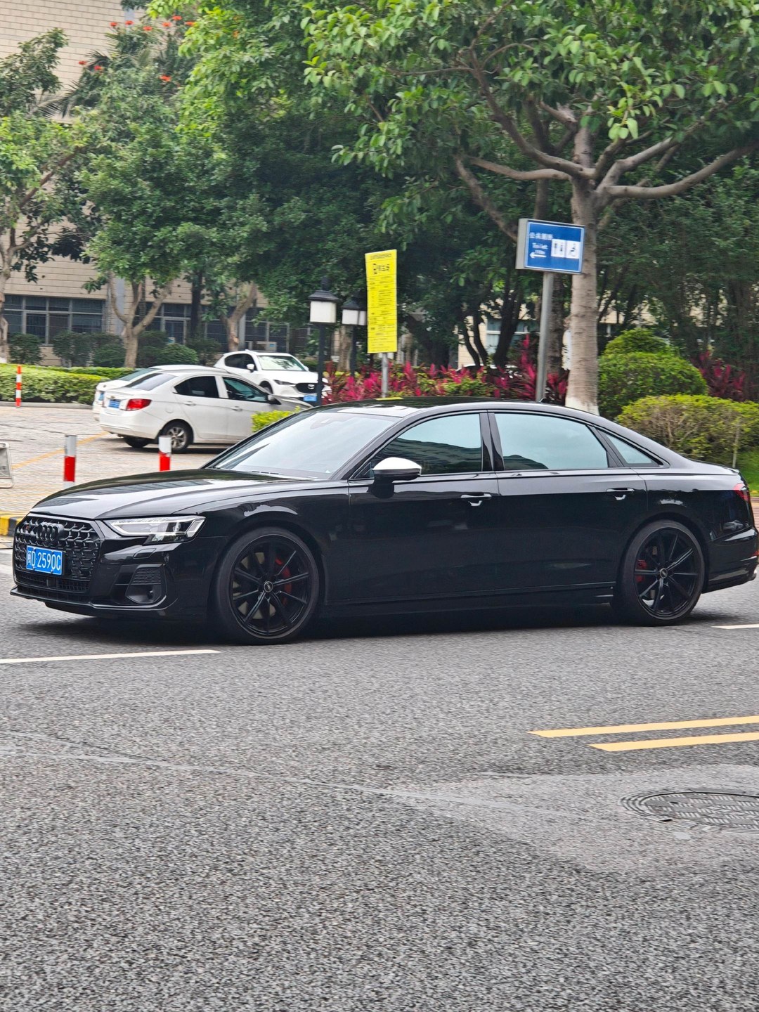 奥迪S8S8L 4.0TFSI quattro展示图2