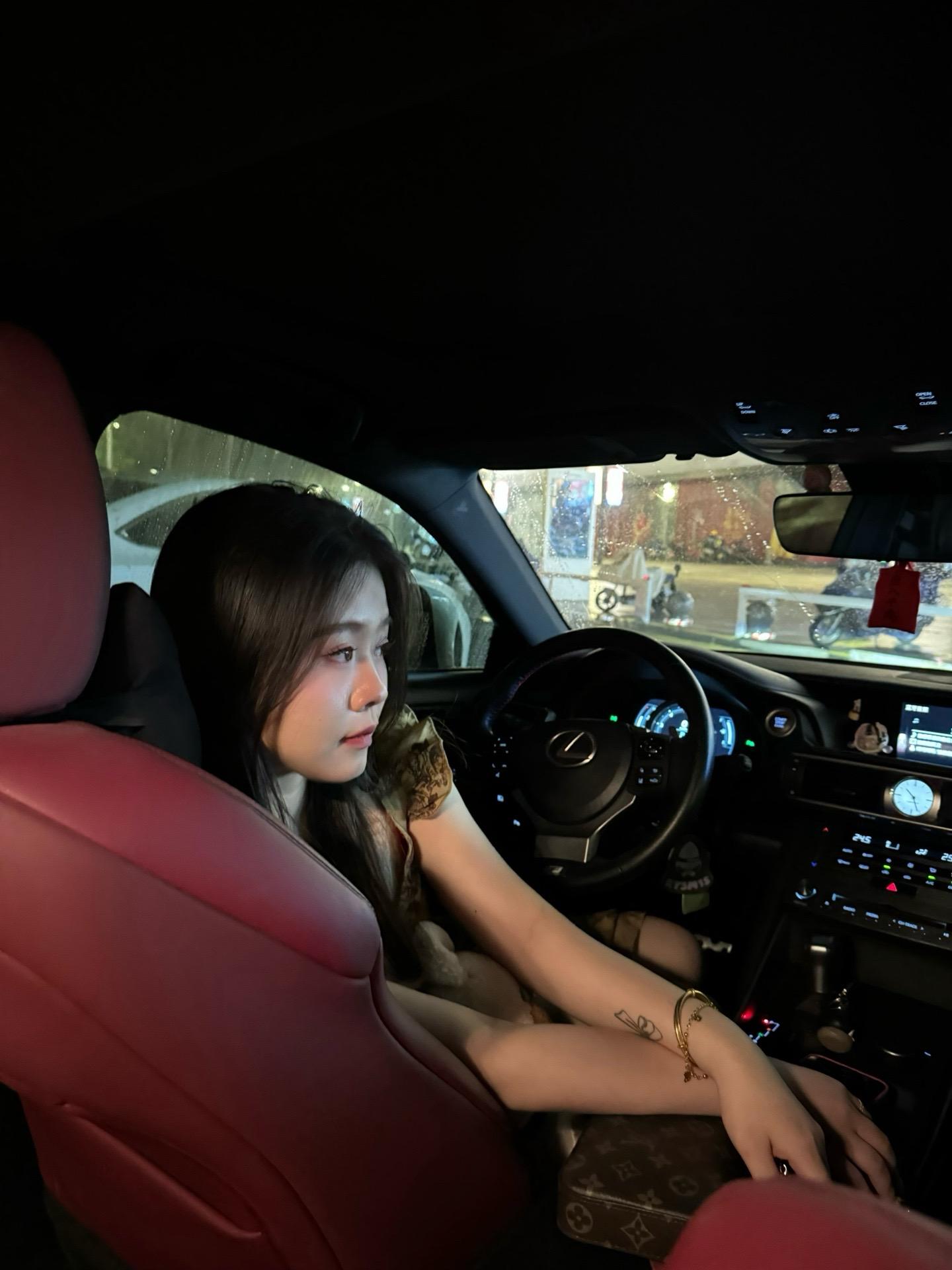 雷克萨斯IS500 F SPORT Ultimate Edition展示图2