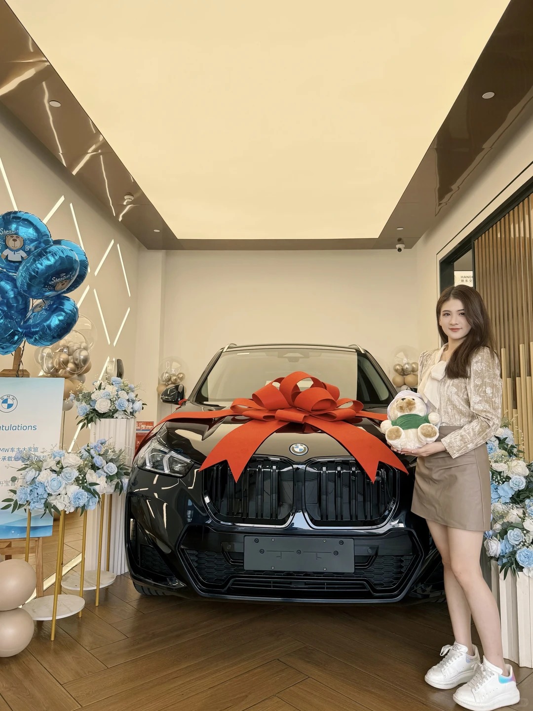 宝马iX1eDrive25L X设计套装展示图1