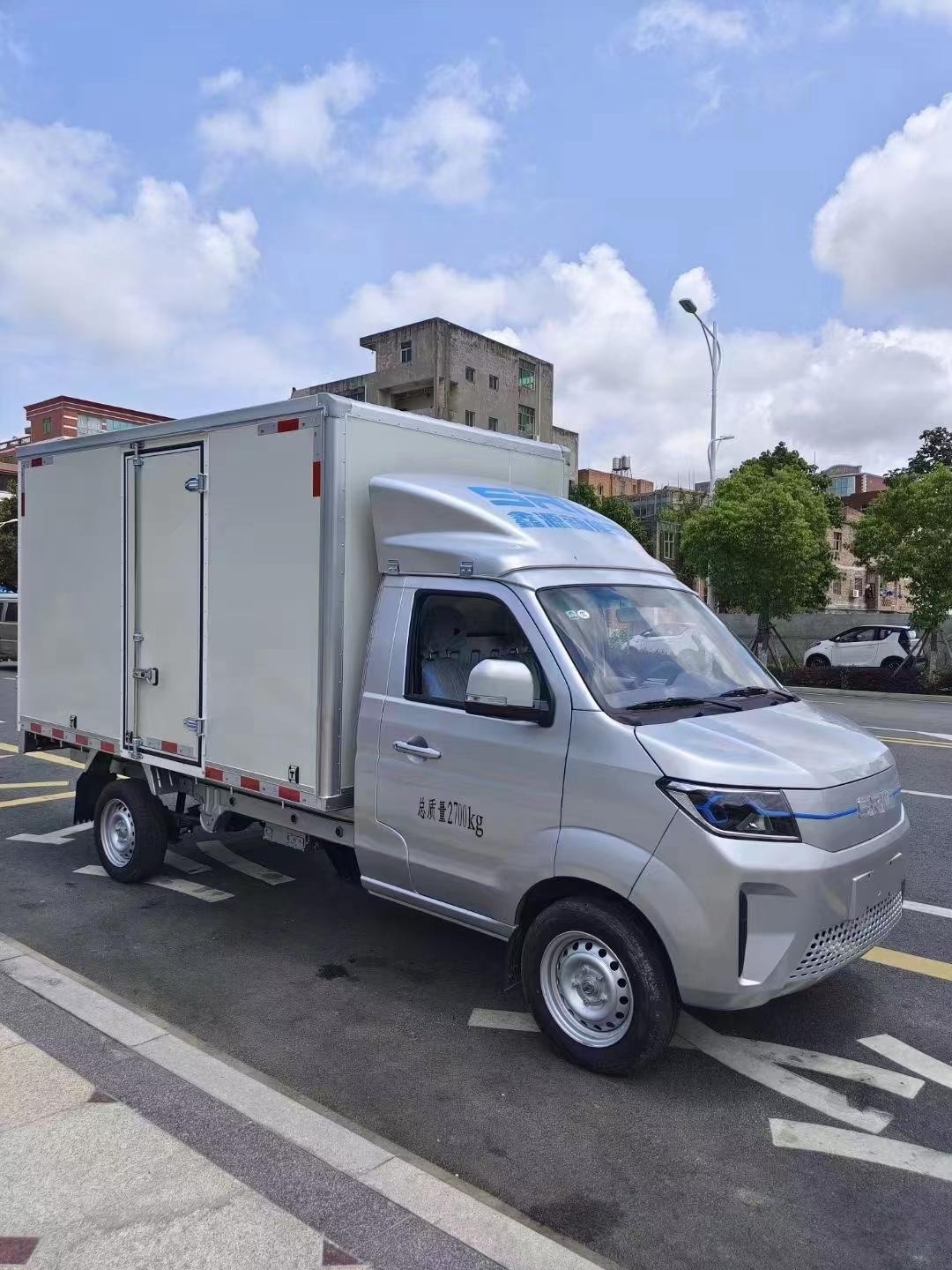 鑫源T3L EV弗迪42.3kWh 3.2米栏板展示图1