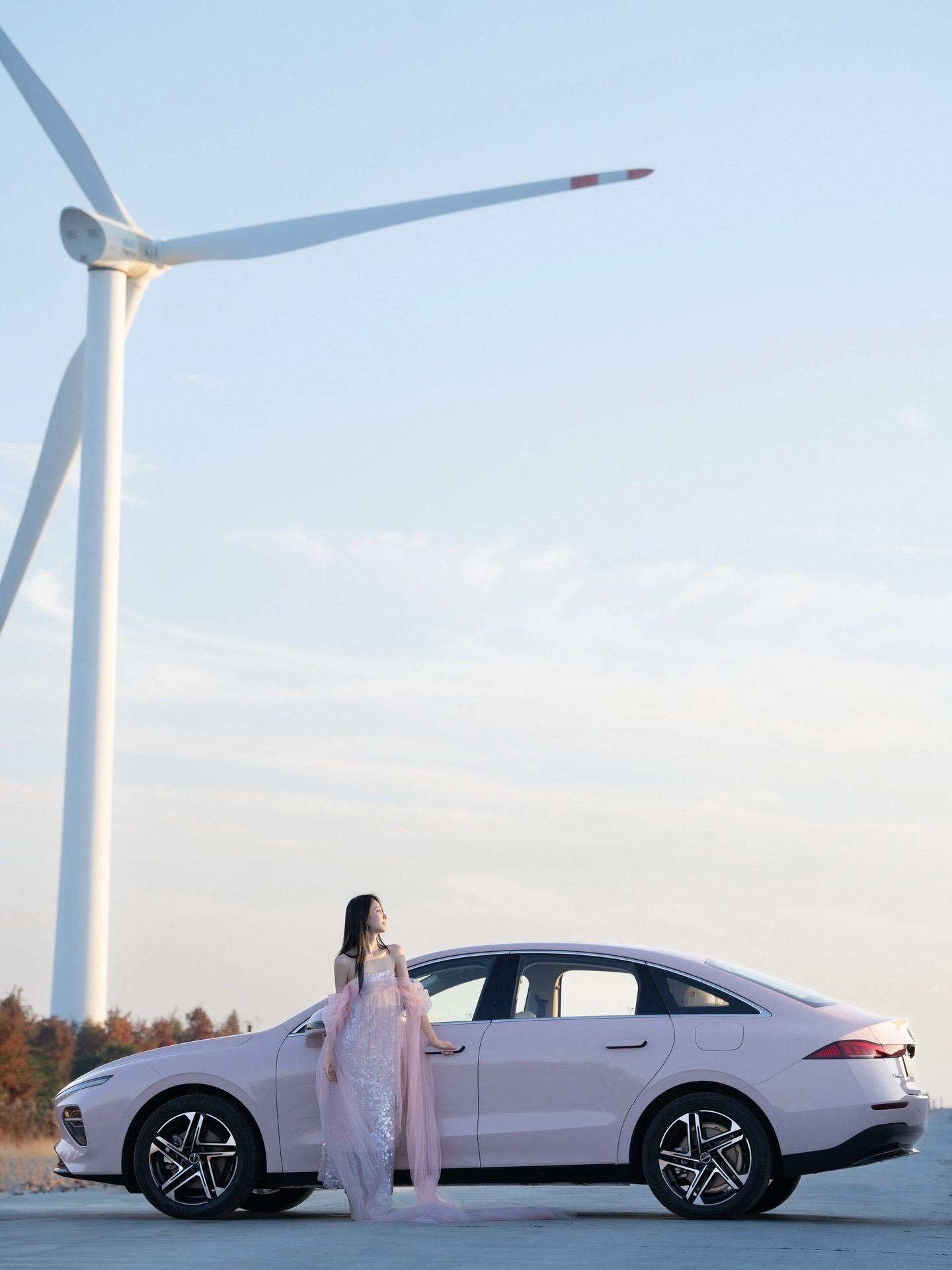 荣威D7 EV