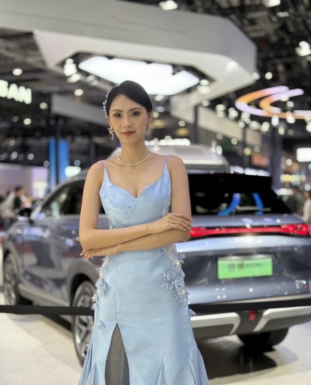 神骐T30 EV3.8米复合板厢货 实用型展示图1
