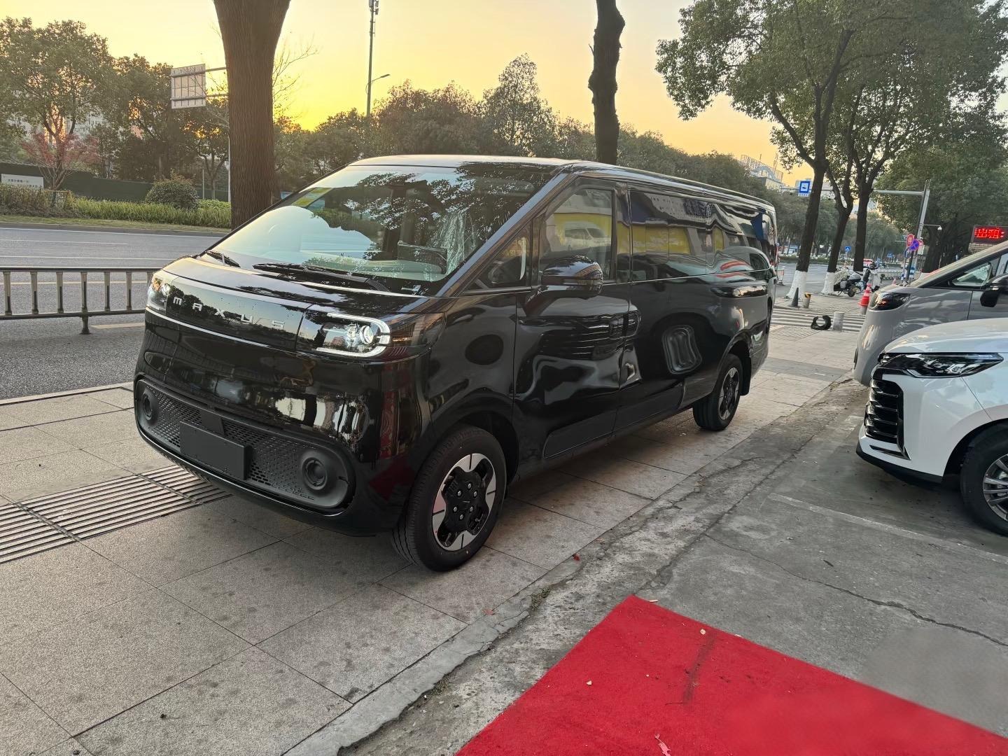 大拿M1长轴低顶营运版62kWh展示图2