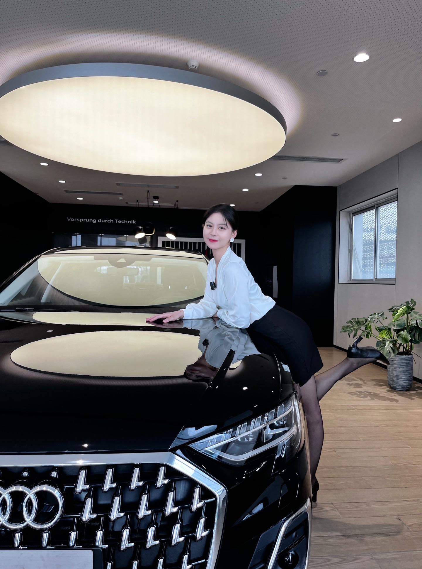 奥迪A4L200万辆悦享版 40 TFSI 豪华动感型展示图3