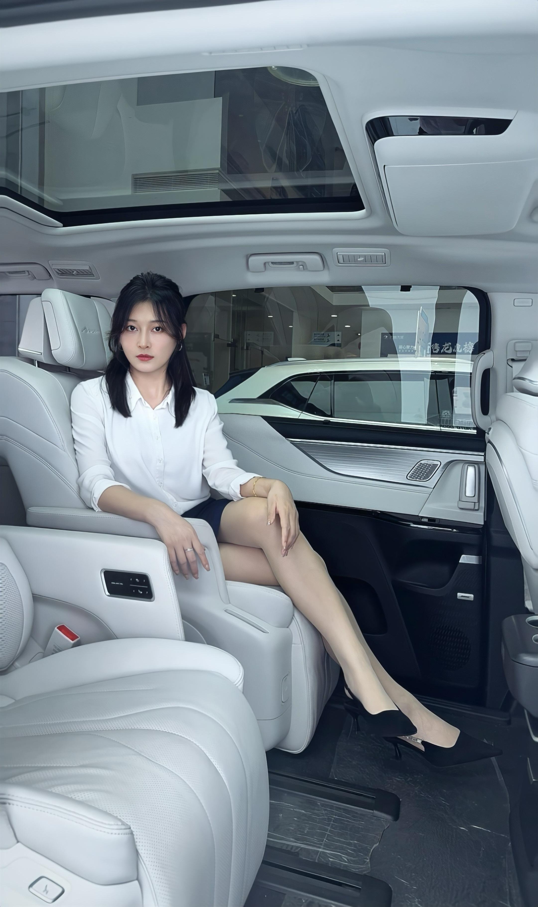 风行游艇PHEV1.5T 豪华型展示图1
