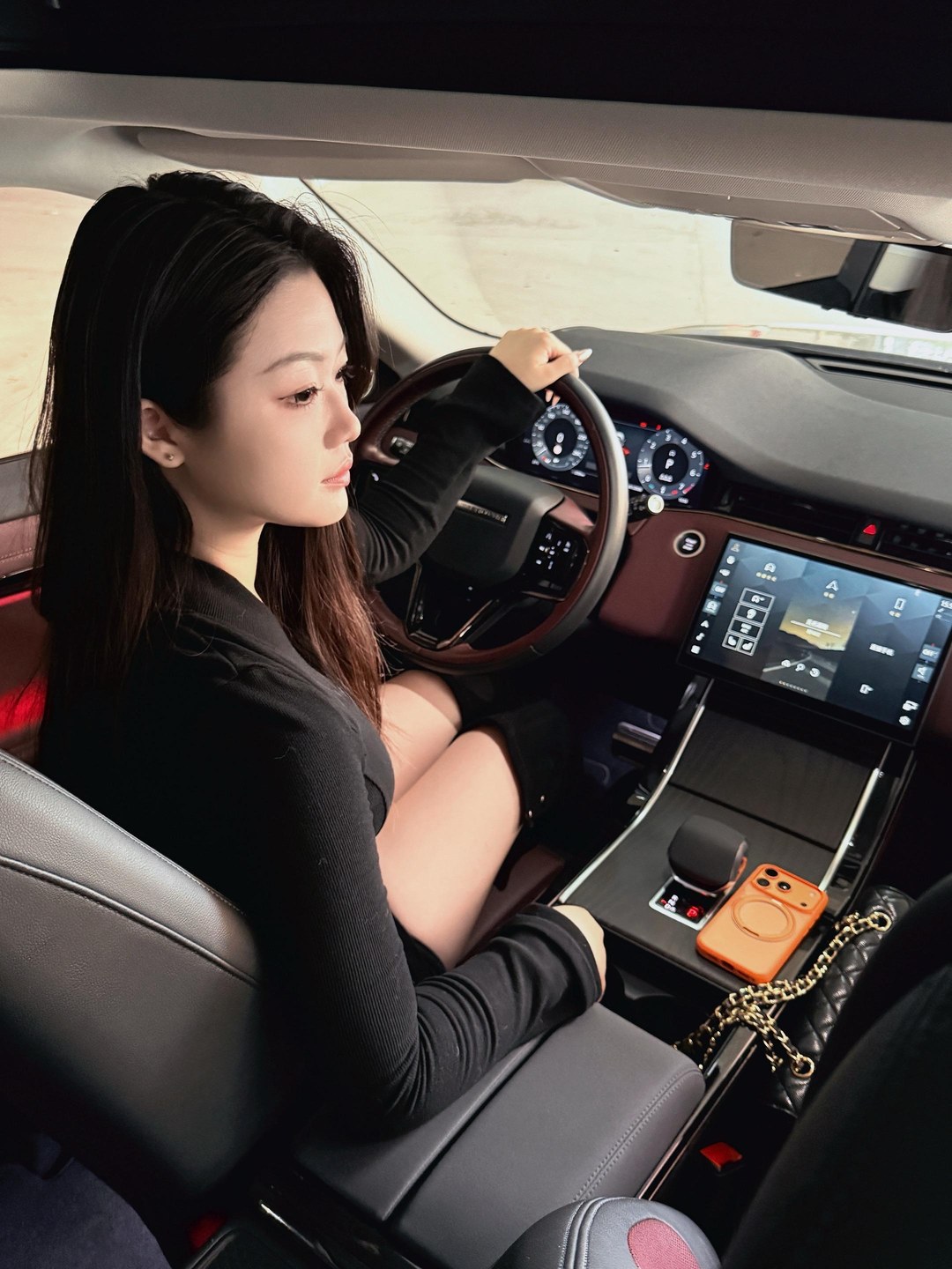 揽胜极光揽胜极光L 2.0T HSE展示图3