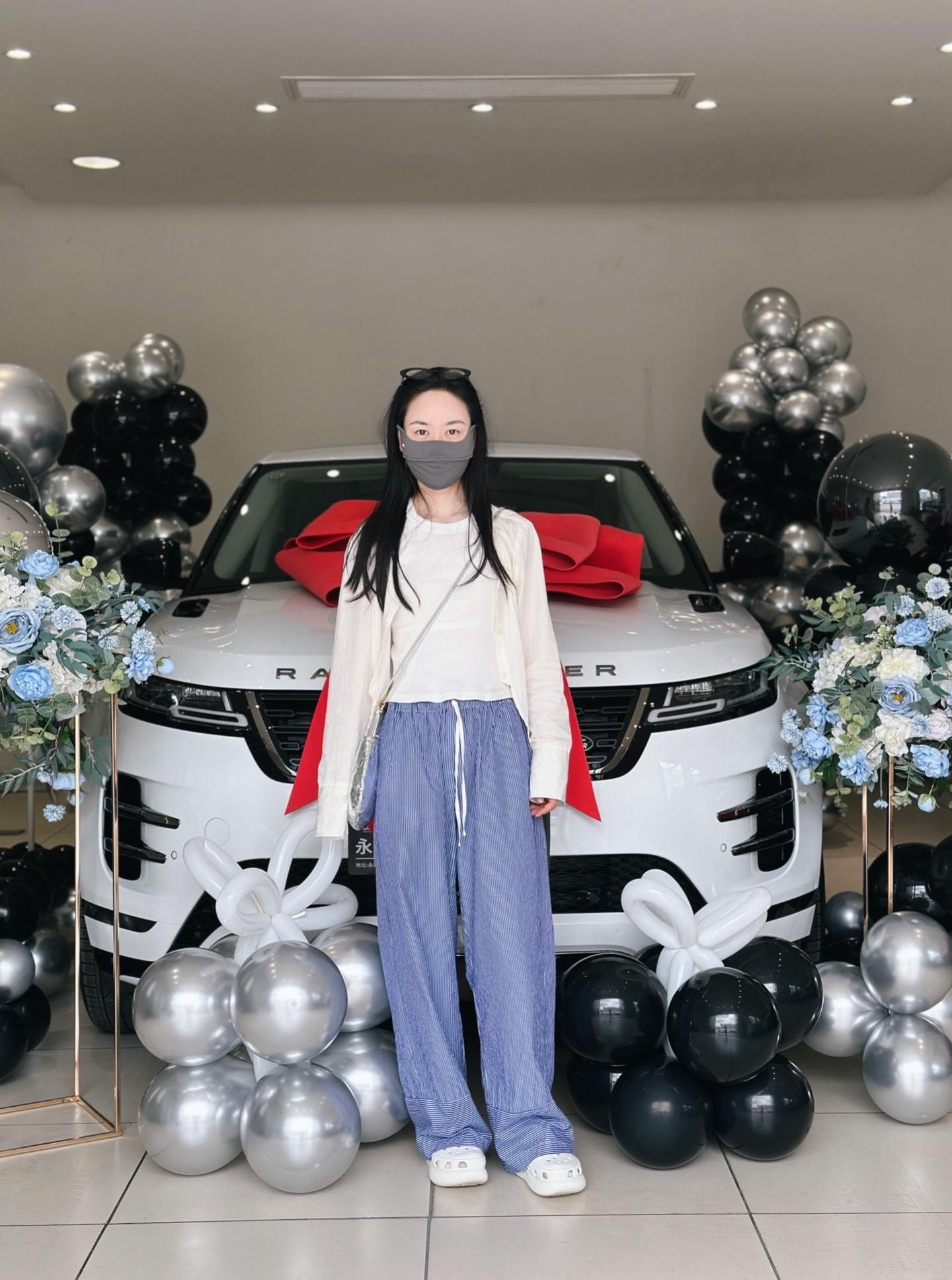 揽胜极光揽胜极光L 2.0T SE展示图1